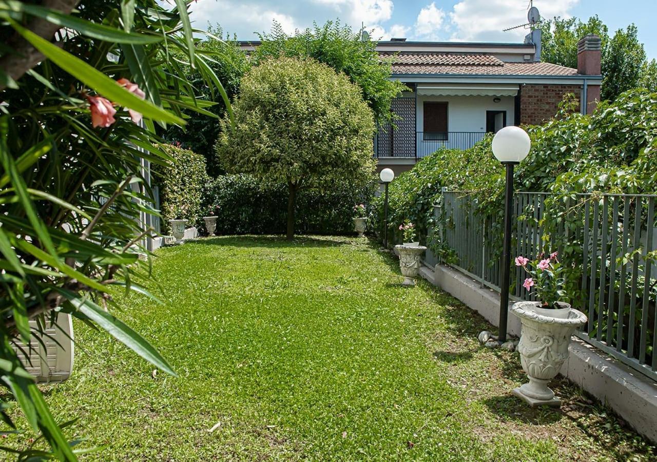 Sirmione Rosselli Apartments エクステリア 写真
