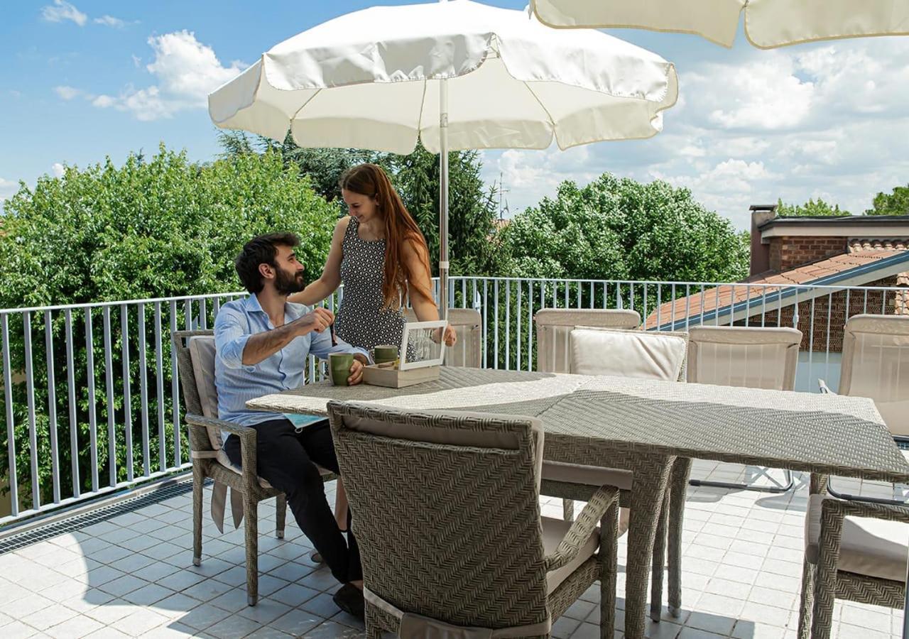 Sirmione Rosselli Apartments エクステリア 写真